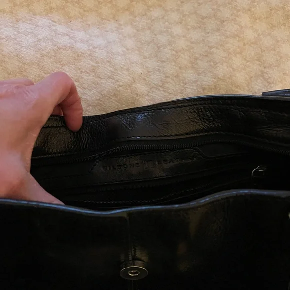 Vintage Wilson’s leather shoulder purse 👜 - Picture 2 of 10